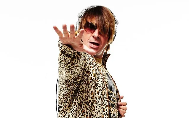 Michael-Youn-Fatal-Bazzoka